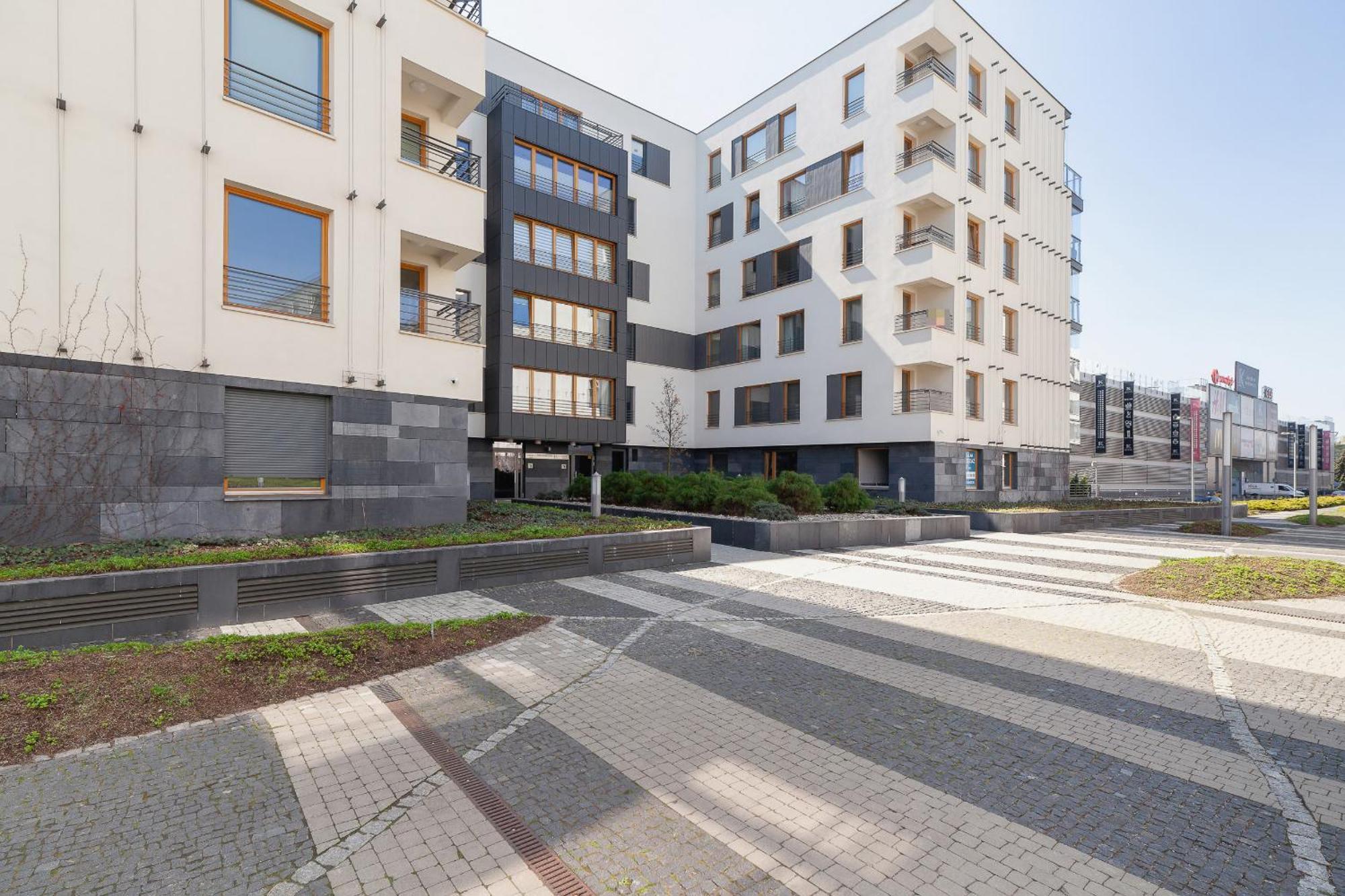 2- Bedroom Premium Masarska By Renters Prestige Apartment